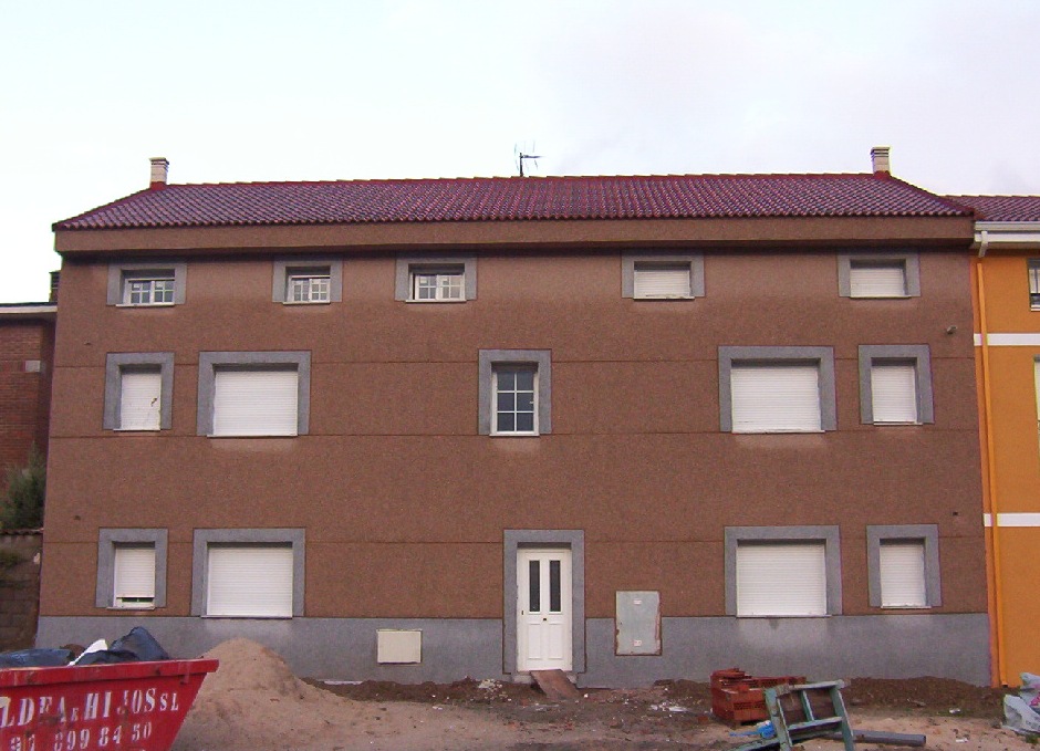 Edificio de 6 viviendas en Robledo de Chavela (Madrid)